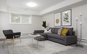 Tastefully Furnished And Newly Updated 2 Bd Central Lynn Valley North Vancouver